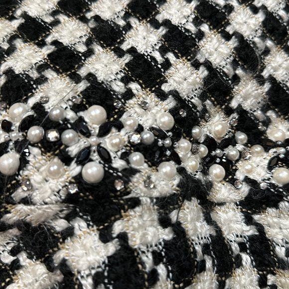 ECI Houndstooth Midi Skirt - Picture 8 of 9